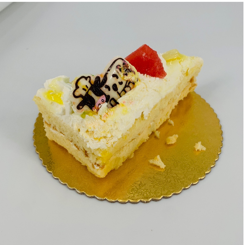 EsES pizarra de torta de oro redonda visible para la presentación de pasteles