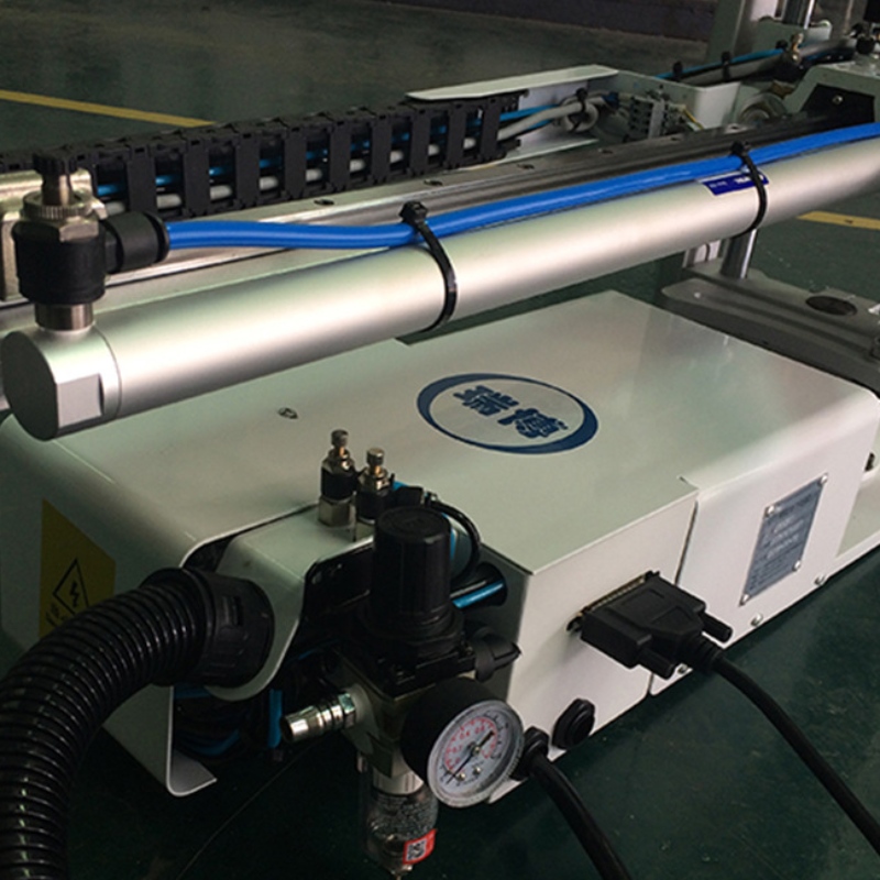 Mini brazo de robot de máquina de moldeo por inyección vertical de plástico
