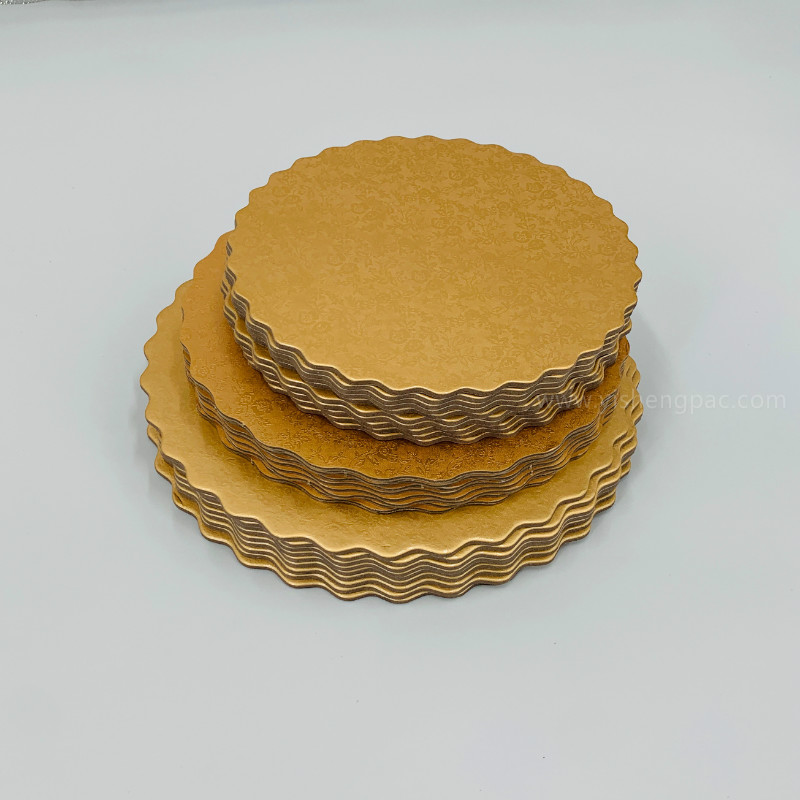 Una tarta de 9 pulgadas, una tarta de 6,8,9,10 pulgadas.