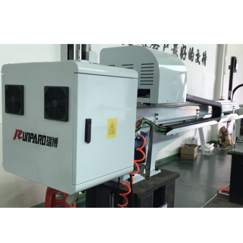 El manipulador de servomotor de CA más vendido de Ruibo Automation en 2020 es el manipulador de cinco ejes de la máquina de moldeo por inyección