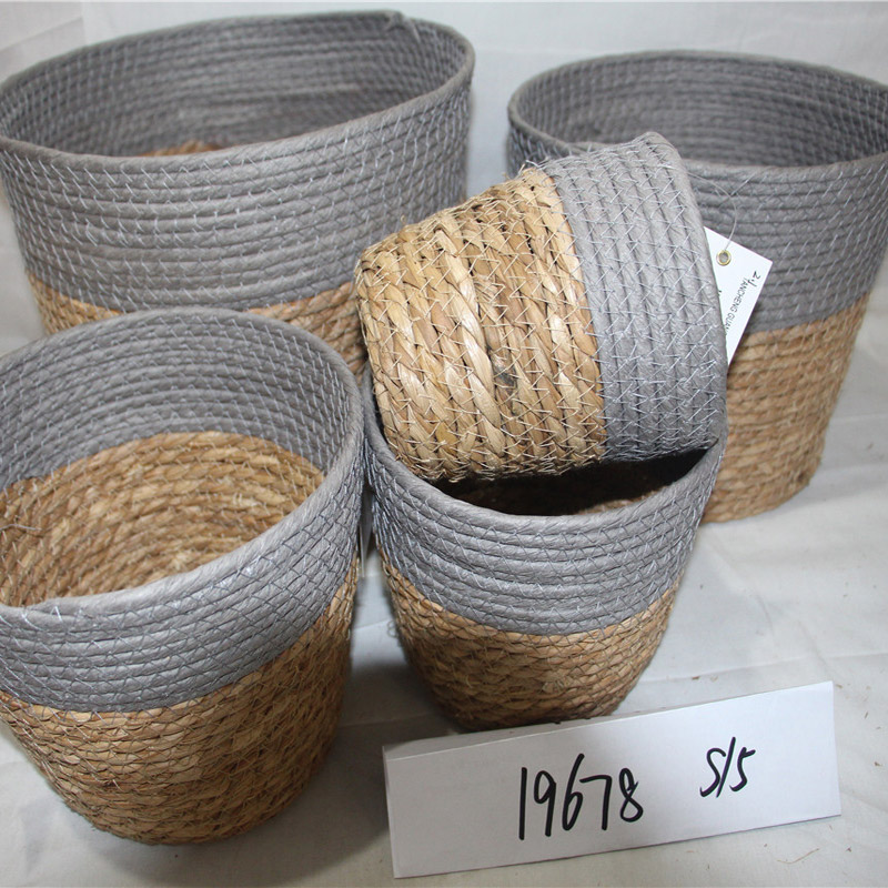 Cesta de hierba de jacinto de agua de mano natural hecha a mano con asa