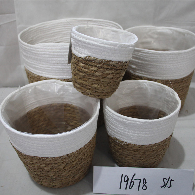 Cesta de hierba de jacinto de agua de mano natural hecha a mano con asa