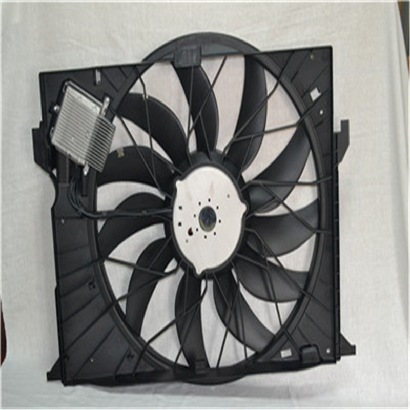 Ventilador de enfriamiento del motor