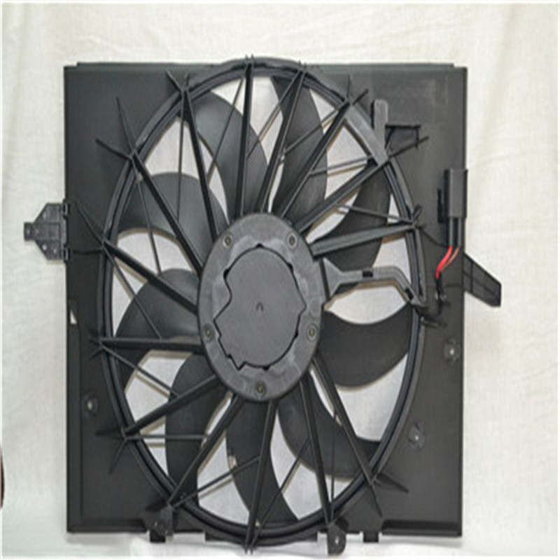 Ventilador del radiador para BMW E60 OEM # 17427543282