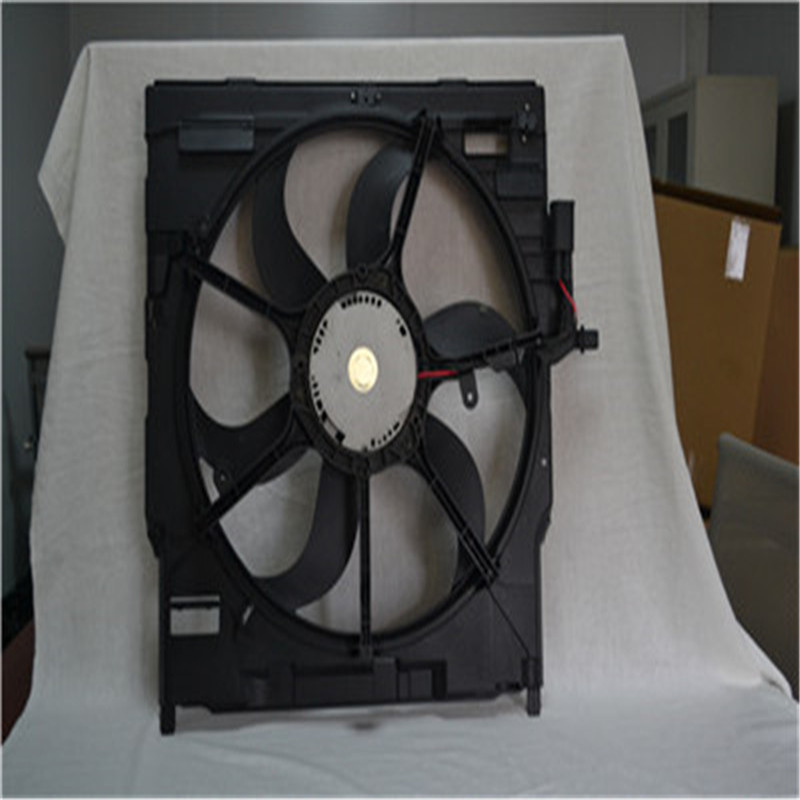 Ventilador de refrigeración del radiador para BMW E70 / E71 OEM # 17428618239 17428618238