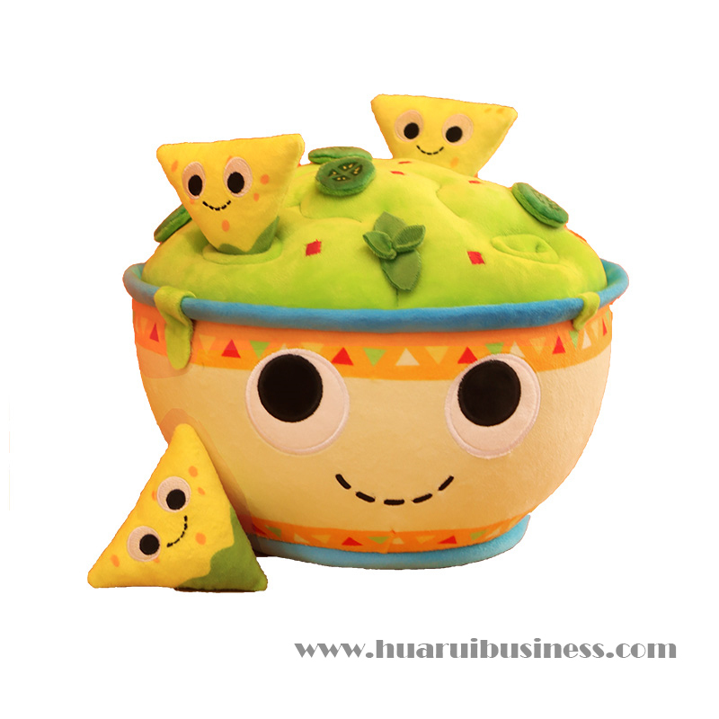 Ensalada, queso, peluche, peluche.
