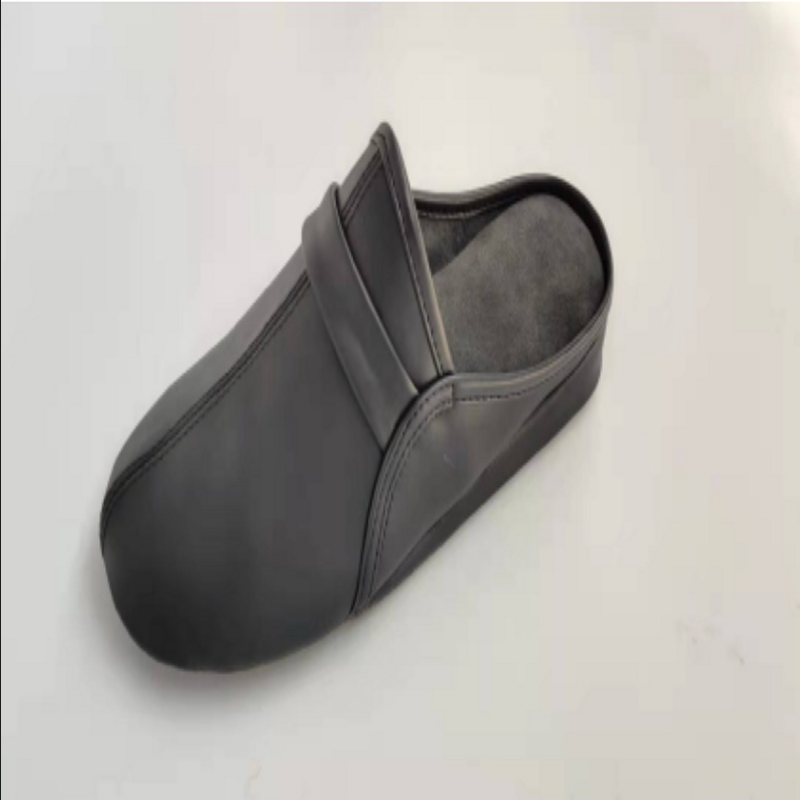 Zapatillas de cuero de los hombres