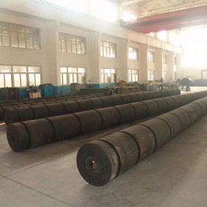 Remolcadores, muelles de caucho y retardadores de dique