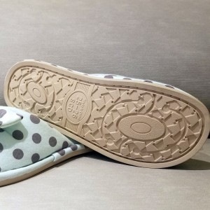 Zapatillas manchadas