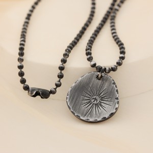 Collar negro antiguo con colgante de estrella brillante Collar redondo de acero inoxidable