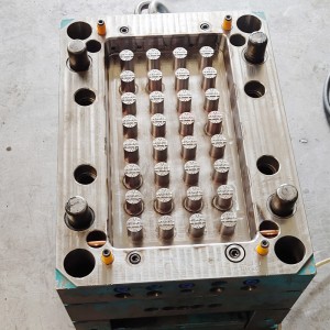 Molde plástico de alta calidad de encargo de las piezas del moldeado del repuesto del motor de producción del OEM