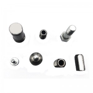 Elementos de fijación de automóviles de conformación en frío