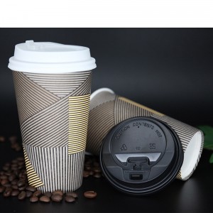 Taza de café desechable de papel de pared simple