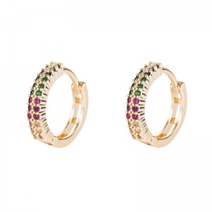 Corea del Sur Dongdaemun Pendientes de joyería de cobre Pendientes de circón Accesorios de moda europeos y americanos Fuentes transfronterizas de pendientes chapados en oro al por mayor