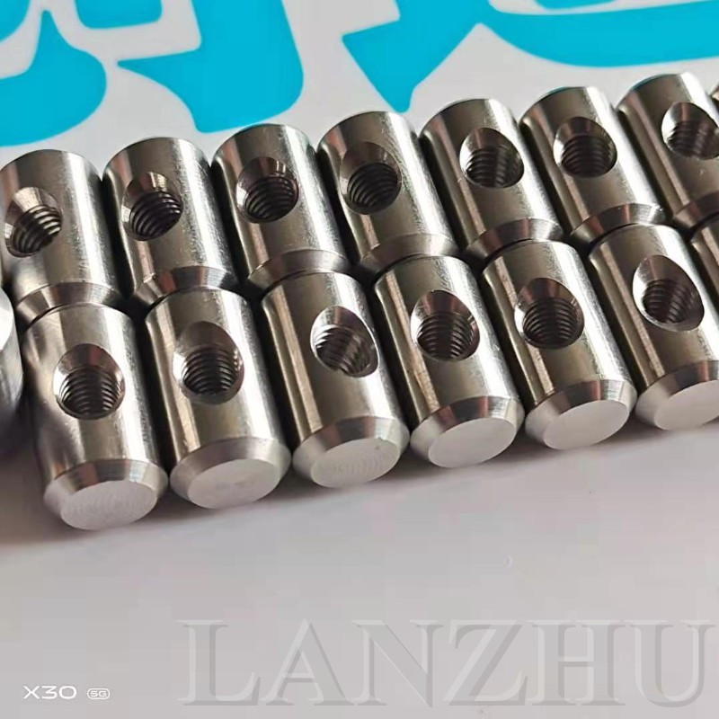 A-286 TRUNNION ENTREGADA