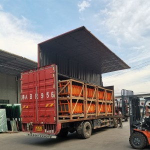 Cercado plástico reflexivo ligero de la barrera del camino del tráfico de la barrera de la barricada del PVC