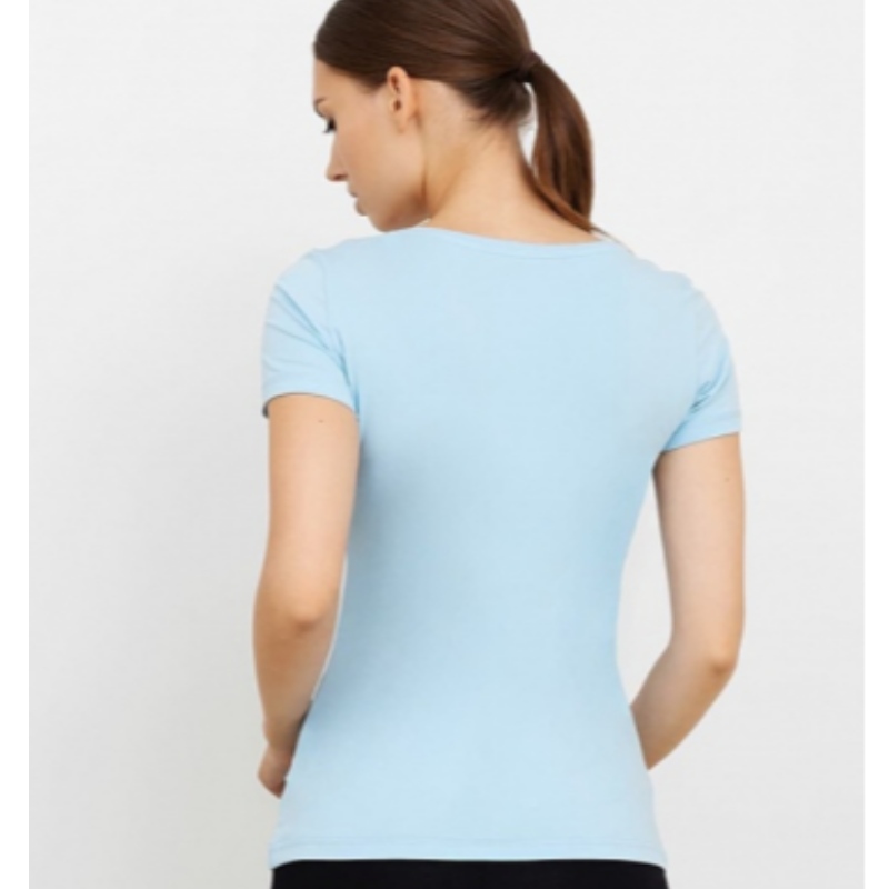 Camiseta Slim Fit en azul claro