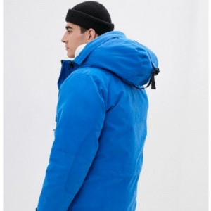 Lluvia y chaqueta a prueba denieve.