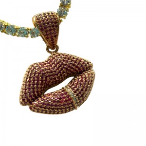Collar con incrustaciones de labio rojo sexy