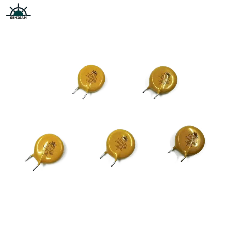 Fábrica Original Fábrica de buen precio, sobrevolteza amarilla de alta oleada 14mm HVR14D621J MOV MOV ZINC Oxide Varistor para unidad comercial