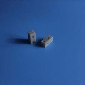 Piezas estructurales de cerámica denitruro de aluminio.