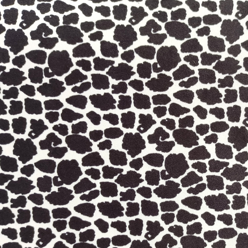 Recicle la impresión de leopardo de poliéster.