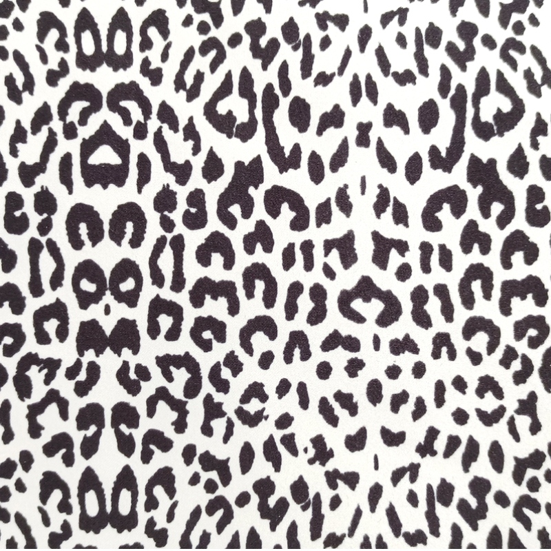 Recicle la impresión de leopardo de poliéster.
