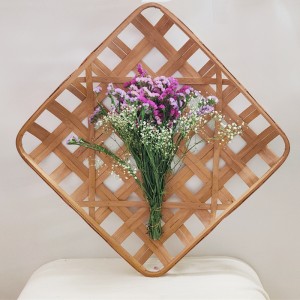 Cesta de flores decorativas