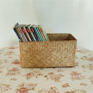 Cesta de pastos de mar tejidos a mano