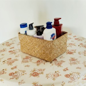 Cesta de pastos de mar tejidos a mano