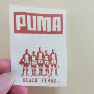 Etiquetas de alta calidad Etiquetas de fábrica para bolso \\\\\\\\ Ropa \\\\\\\\ Shoes \\\\\\\\ Accessories Etiquetas de paquetes Etiqueta de tela personalizada Etiquetas tejidas