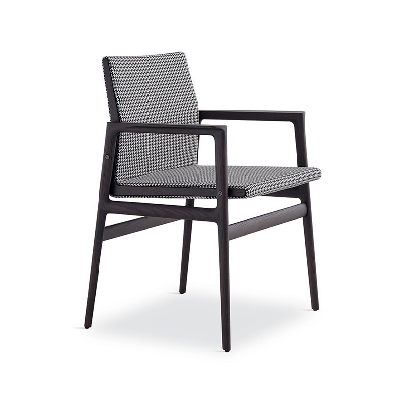Piernanegranórdica silla de madera sólida sala de comedor de tela modernas sillas con los brazos