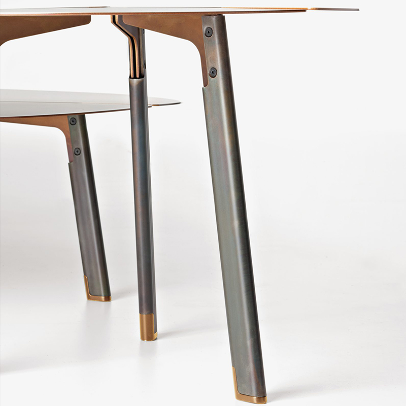 Mesa lateral de 3 piernas italiana Mesa de café de acero de acero rústico de hierro rústico de hierro redondo