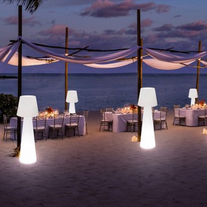 Festival Decoración de polietileno Lámpara LED de pie al aire libre para jardín de césped y decoración de eventos al aire libre Lámpara LED lámpara LED lámpara