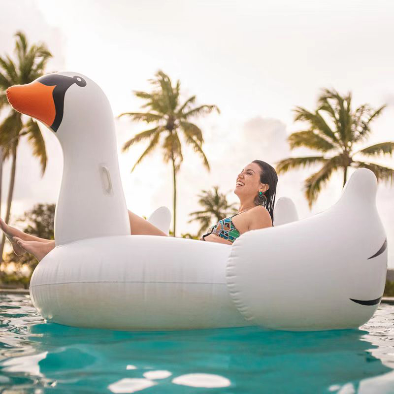 Cómo limpiar los flotadores de la piscina para que duren todo el verano a lo largo de?