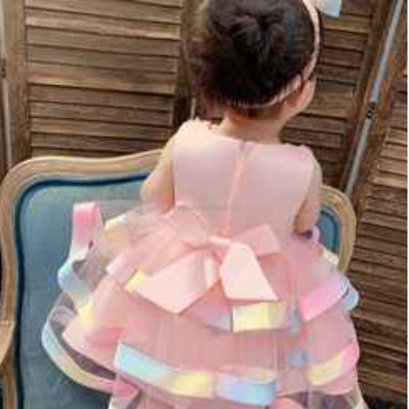 Baige al por mayor paraniños Party Wear Vestidos infantiles Tutu Diseño Baby Girl Flower Cake Vestido de cumpleaños en capas