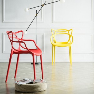 Concepto de diseño moderno y avanzado, silla de café cómoda, silla de comedor de plástico apilable