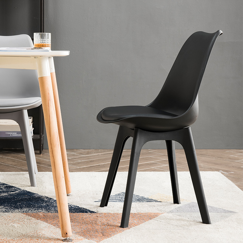 Silla apilada PP de estilo nórdico para banquetes