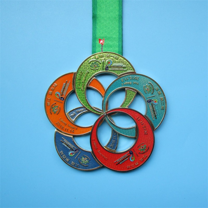 Cinco en un evento deportivo Medallas de combinación de recuerdos