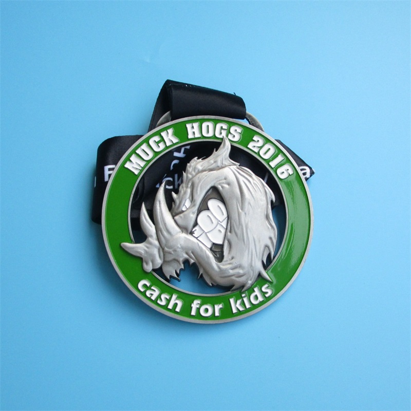 Carrera de medallas personalizadas paraniños recortan medallas huecas