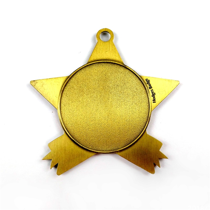 Collar de medallón personalizado de medallas de oro