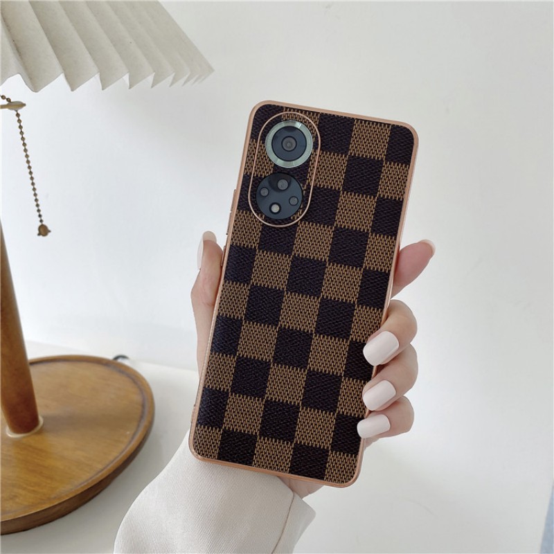 Es adecuado para la caja de teléfonos móviles Huawei Mate50 y la caja de cuero protector de teléfonos móviles de la serie a cuadros de moda, con buena resistencia de otoño, durabilidad y protección