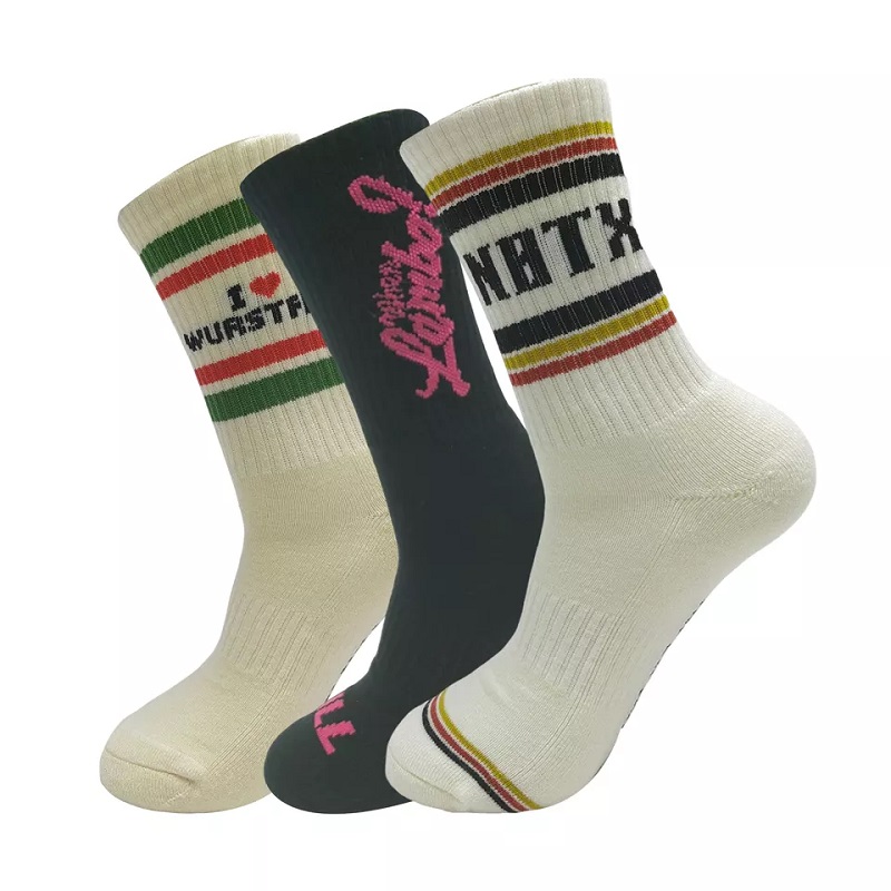 Sports Socks Cool Clásico Diseño Logotipo de tejido personalizado Calcetines de alta calidad para hombres cómodos