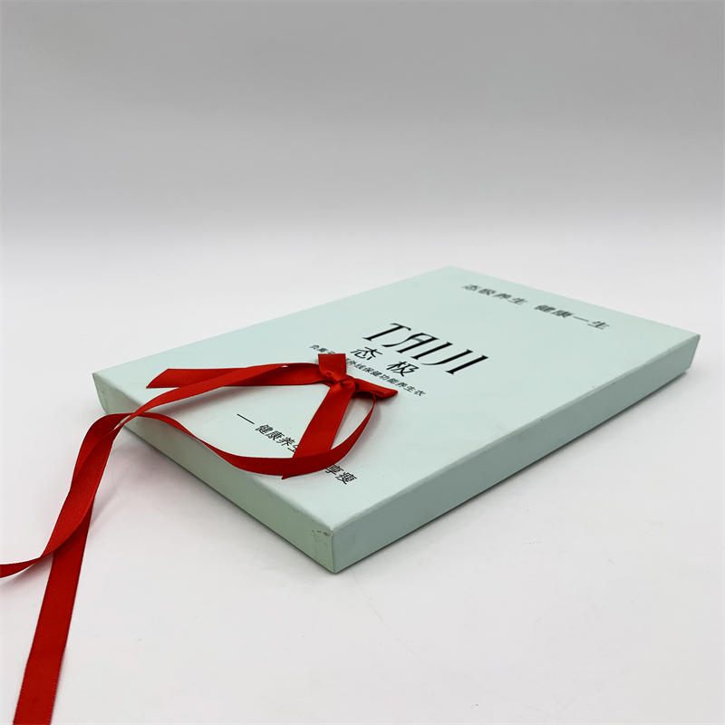 Caja de regalo con cinta