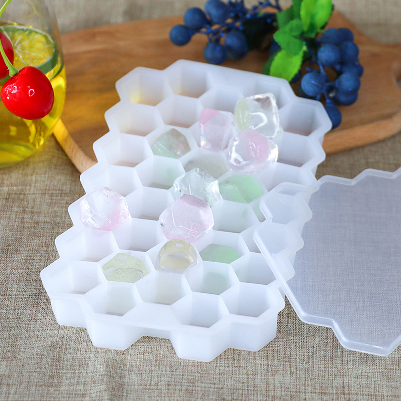 Honeycomb Ice Cube Bandeja, 37 Lattice Food Grade Silicone Ice Cube Maker Maker con tapas de molde de hielo fácilmente extraíbles Molde para helado Cóctel de whisky