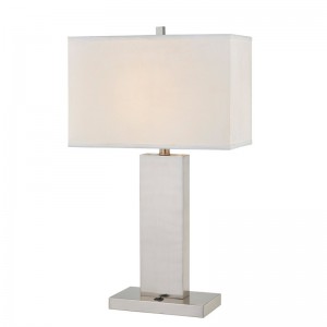 Lámpara de mesa de Hospitality Suite en la habitación