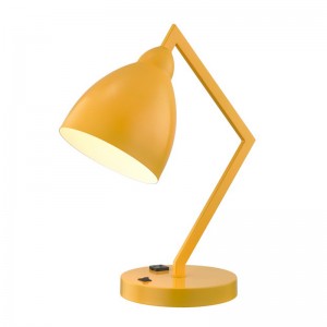 Lámpara de escritorio con brazo y cabeza de metal fijo con una salida de alimentación integrada y en/off Rocker Switch en la base para la sala de visitas