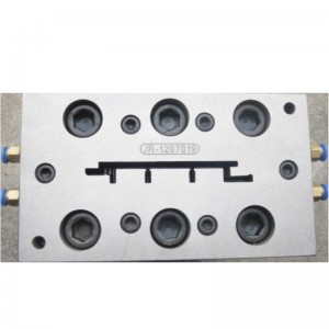 Serie de moldes de madera y espuma