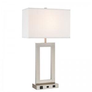 Gatsby One Light Table Lamp con acabado deníquel cepillado, un interruptor de balancín en/off, una salida conveniente y un puerto USB