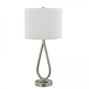 Lámpara de escritorio para dormir con acabado plateado antiguo, una lámpara de escritorio con una salida conveniente y un puerto USB